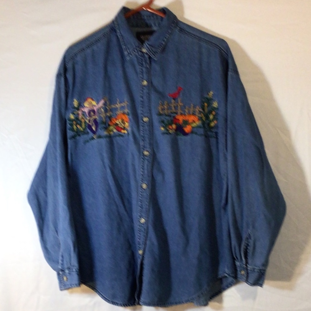 Solutions original shirt women’s size large